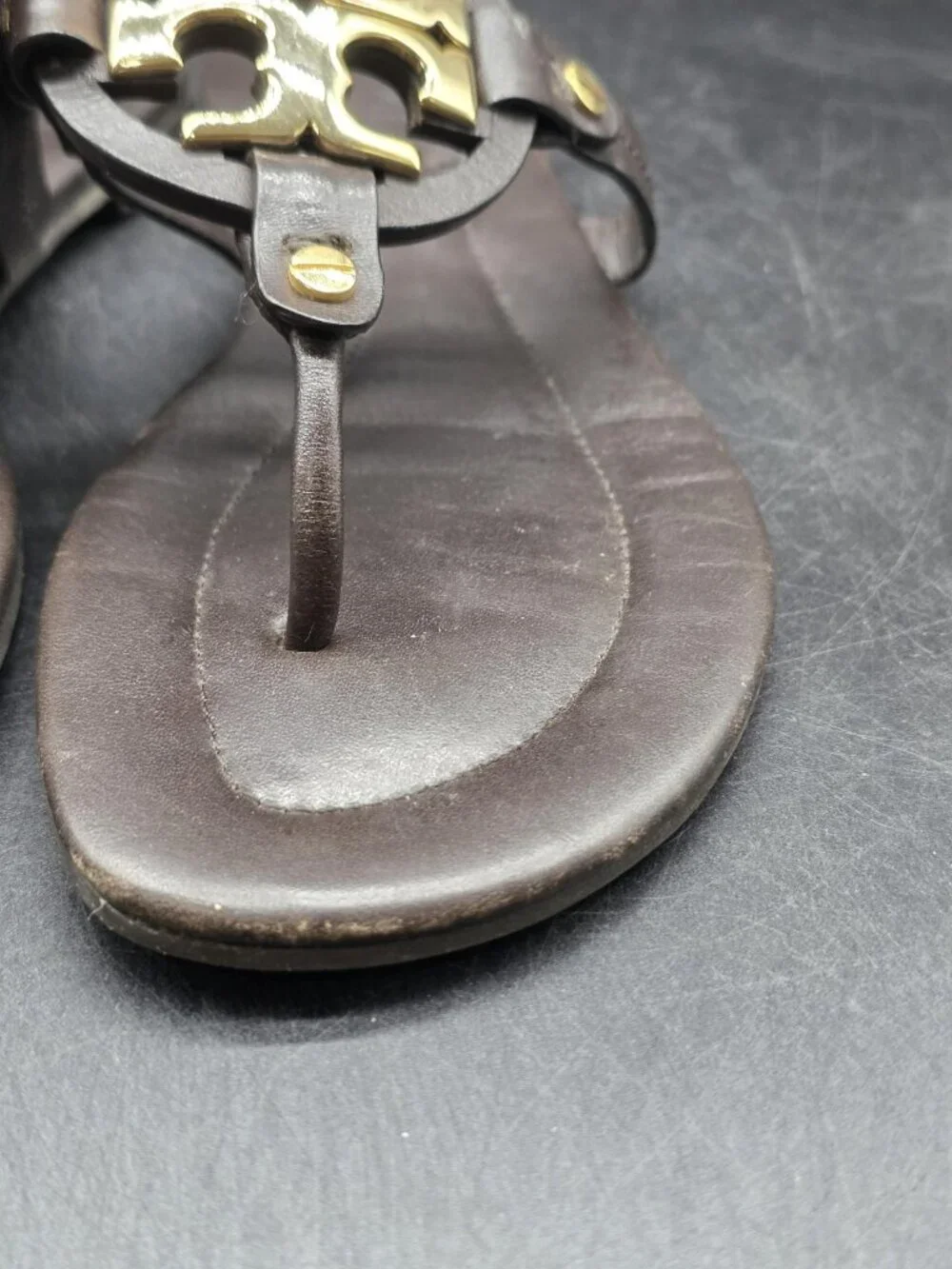 Tory Burch Sandals Womens Size 7 Brown Miller Logo Leather Thong Flat Shoes